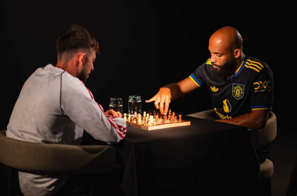 OK9 - Pique và Haaland mở lối đi riêng với cờ vua thời đại mới 1 OK9 - Pique và Haaland mở lối đi riêng với cờ vua thời đại mới